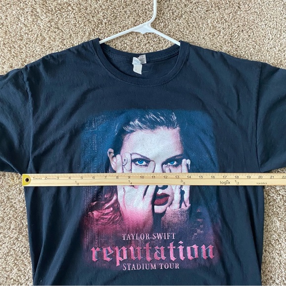 Taylor Swift Reputation 2018 Tour With Camila Cabello Black Concert Shirt - Picture 4 of 8